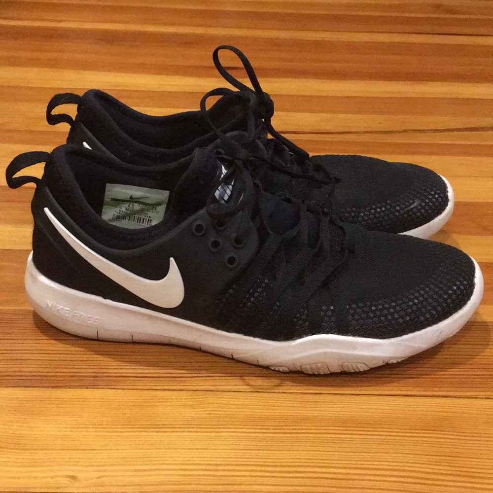 Women’s Nike Free Training// Size:7
